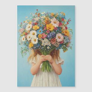 Kind met een weelderig wildflower boeket magnetische uitnodiging