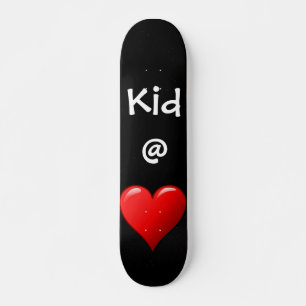 Kind op het hartskateboard skateboard