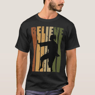 Kinder Camouflage Retro Karate Motivate Believe Pr T-shirt