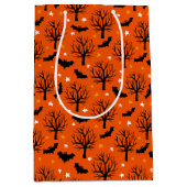 Kinder Halloween Black Bats Creepy Old Tree Medium Cadeauzakje (Voorkant)