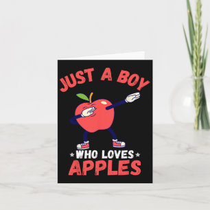 Kinder jongen die van appels houdt, geeft grappige kaart