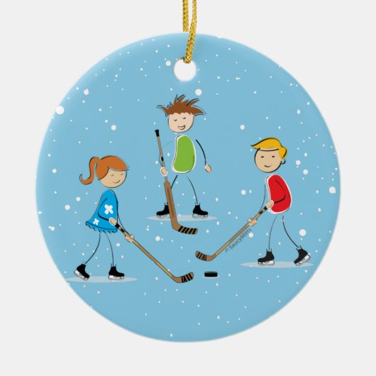 Kinder kerstmis met Pond Hockey Keramisch Ornament (Voorkant)