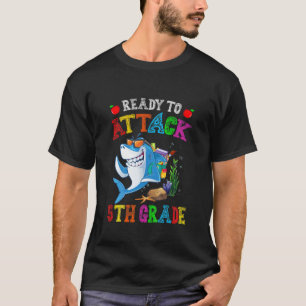 Kinder klaar om 5-inch babybays te aanvallen Shark T-shirt