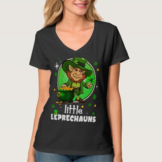 Kinder kleine rechaun met shamrock Street D T-shirt (Voorkant)