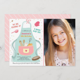 Kinder koken op de dag van de uitnodiging voor keu