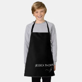 Kinder persoonlijk zwart monogram naam geluid schort (Gedragen)