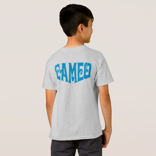 Kinder T-shirt met Blue Cameo Logo (Achterkant volledig)