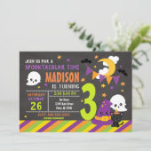 Kinder uitnodiging voor geboorte Halloween (Staand voorkant)