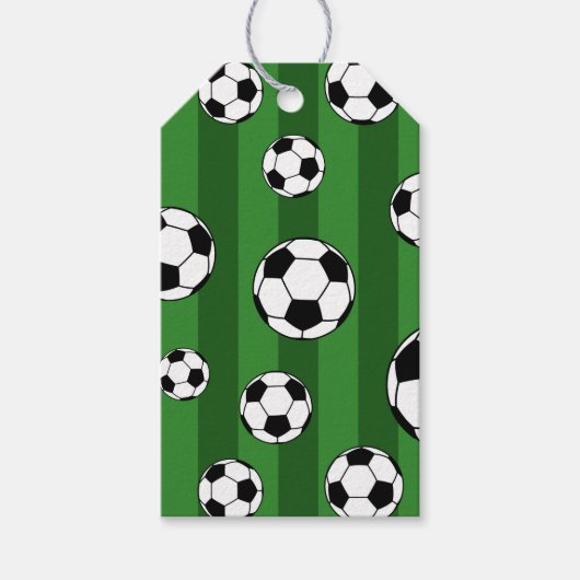 Kinder Voetbal Patroon op Groene Strepen Verjaarda Cadeaulabel (Voorkant)