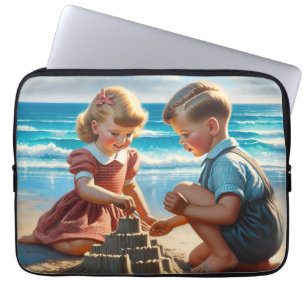 Kinderen Bouwen van een zandkasteel op het strand Laptop Sleeve