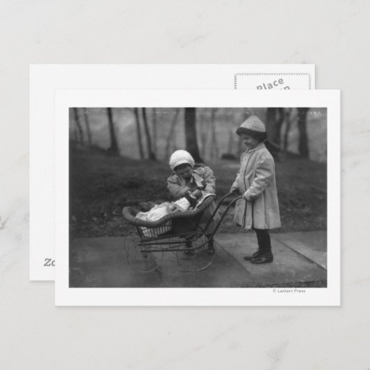 Kinderen die spelen met een Campbell Kind Doll Briefkaart (Voorkant / Achterkant)