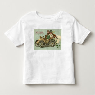 Kinderen in een auto met shamrocks kinder shirts