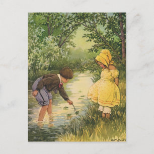 kinderen, jongens en meisjes die op Creek spelen Briefkaart