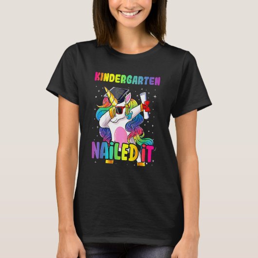 Kindergarten Nailed It Afstuderen Dabbing Unicorn T-shirt (Voorkant)