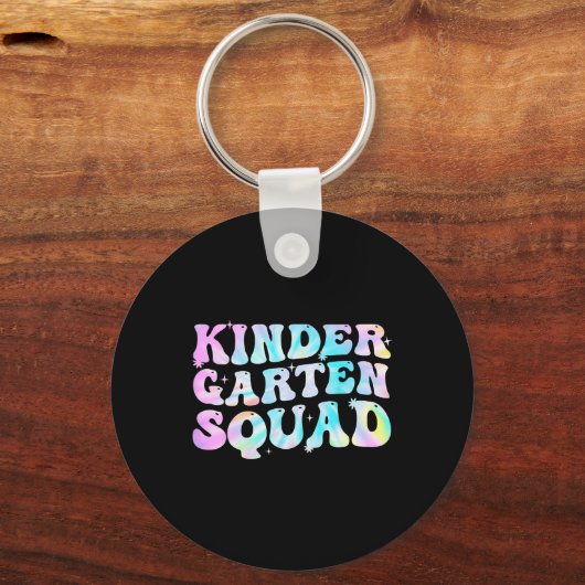 Kindergarten Squad Teacher Kids Tie Dye Ck To Scho Sleutelhanger (Voorkant)