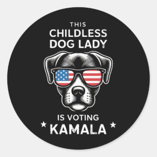 Kinderloze hondendame stemt Kamala Harris 2024 Ronde Sticker