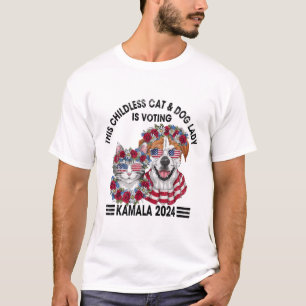 Kinderloze kat en hondendame stemt op Kamala Harri T-shirt