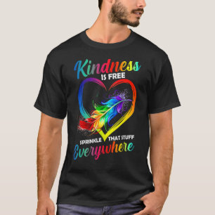Kindheid is vrije sprinkhaan die overal rondloopt t-shirt