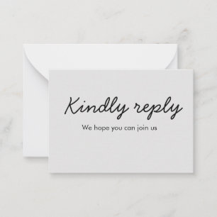 Kindly antwoordt het verzoek om naamtekst toe te v notitiekaartje