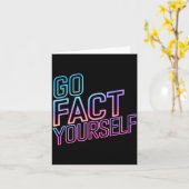 Kindly Go Fact Yourself Funny Cyber Vibes Slogan S Kaart (Gele Bloem)