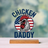Kip Daddy Haan Oude Patriottische Shirt Desi Acryl Bord (Neutraal)