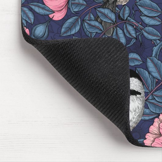 Kippen in het wild roos in roze en blauw muismat (Hoek)