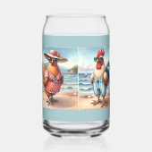 Kippen in zwemkleding aan zee blikvorm glas (Voorkant)