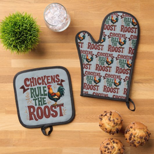 Kippen regeren de Roost Rustic Boerderij Illustrat Ovenwant & Pannenlap Set (Top down)