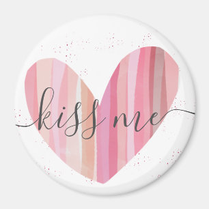 Kiss Me Cute Pink Textured Heart Magnet Magneet