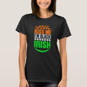 Kiss me Het is mijn dag van de gevarendag Irish C T-shirt