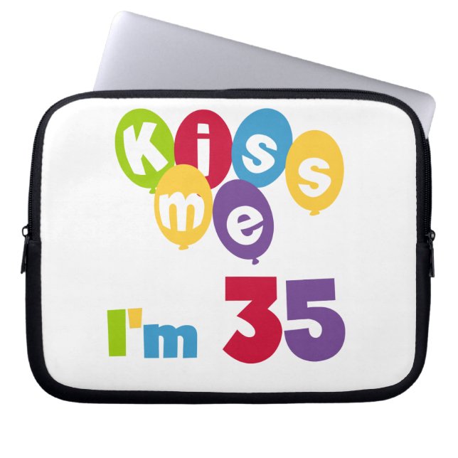 Kiss me Ik ben 35-jarige T-shirts en GIfts Laptop Sleeve (Voorkant)