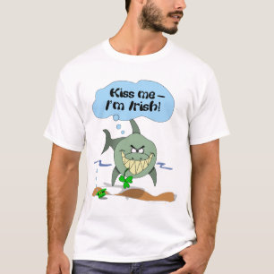 Kiss Me Ik ben Irish Funny Cartoon Shark Shirt