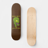 "KISS ME, IK BEN VACCINATED" grappig Skateboard (Voorkant)