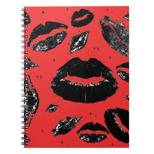 Kisses over alles (zwart en rood) notitieboek (Voorkant)