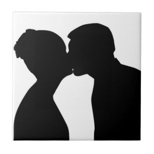 KISSING COUPLE TEGELTJE