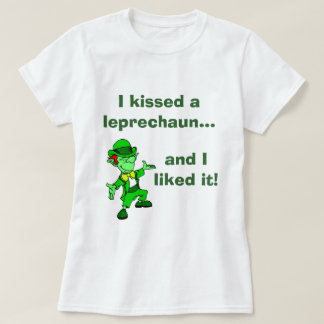 Kissing Leprechauns T-shirt