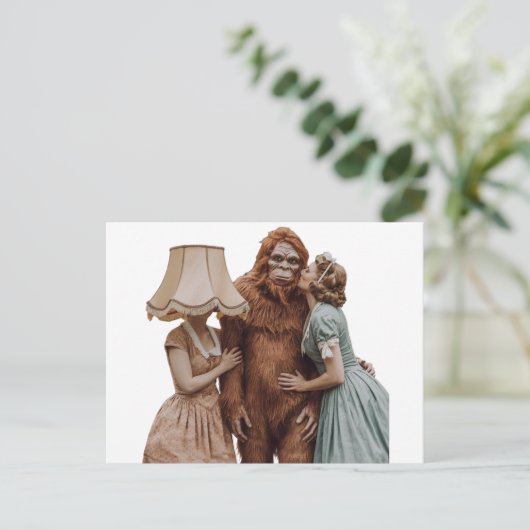 Kissing Sasquatch Briefkaart (Staand voorkant)