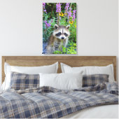 Kit Raccoon parmi l'impression de toile de fleurs. (Insitu(Chambre))