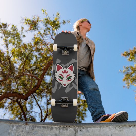 KITSUNE Fox Mask - Street Art Skateboard (Buiten 1)