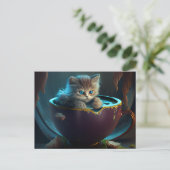 Kitten dans une théière de marron - Carte postale (Debout devant)