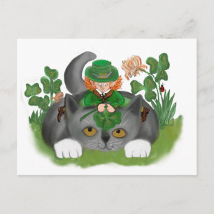 Kitten en Leprechaun vinden een vier lef-klaver Briefkaart