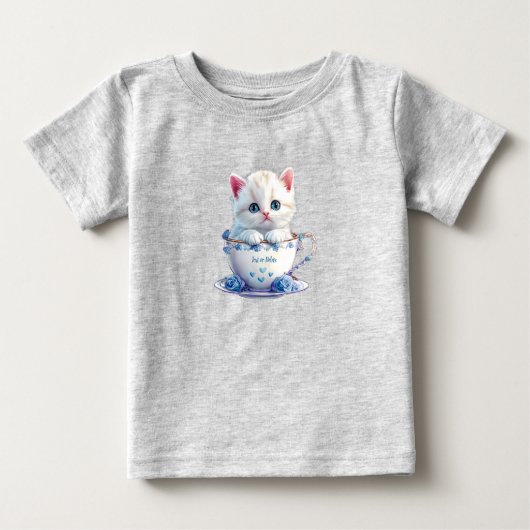 Kitten in beker blauwe bloemen baby T-shirt (Voorkant)