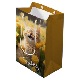 Kitten in bloemen verjaardag medium cadeauzakje
