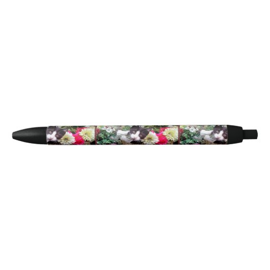 Kitten in een mandje zwarte inkt pen (Voorkant)