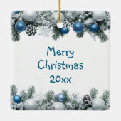 Kitten in slaap op feestelijke veranda Kerstmis Keramisch Ornament (Achterkant)