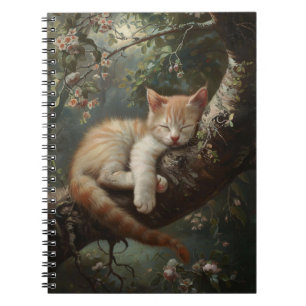 Kitten slapen in een boom notitieboek