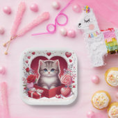 Kitten zitten in een doos met bloemen en geschenke papieren bordje (Feest)