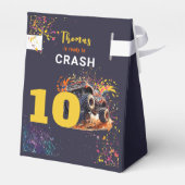 Klaar om een monstertruck donkere verjaardag te cr bedankdoosjes (Achterkant)