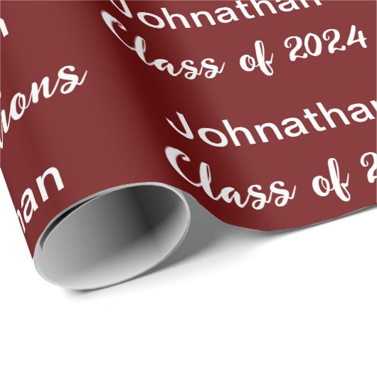 Klasse 2024 Donkerrood en wit Gefeliciteerd Afstud Cadeaupapier (Rol Hoek)