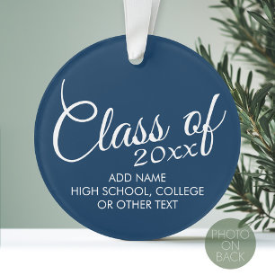 Klasse met aangepast jaar en middelbare school ornament